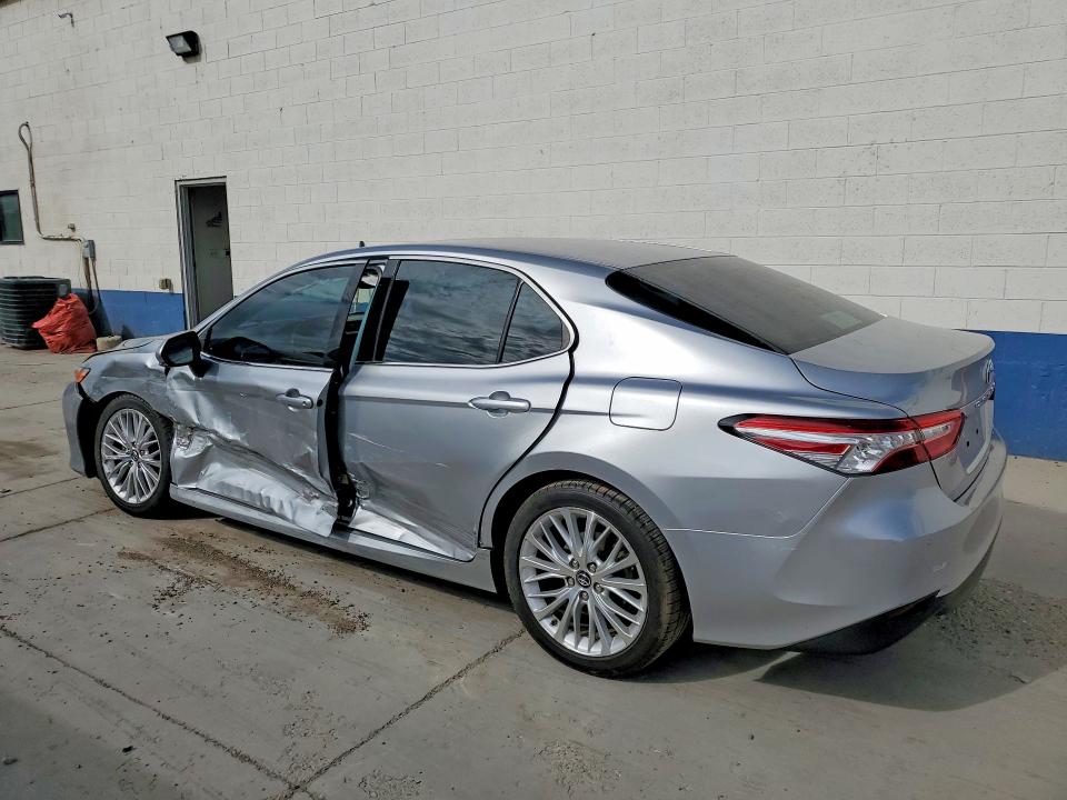 2018 Toyota Camry მანქანა იყიდება აუქციონზე, vin: 4T1B11HK0JU022555, აუქციონის ნომერი: 59780776