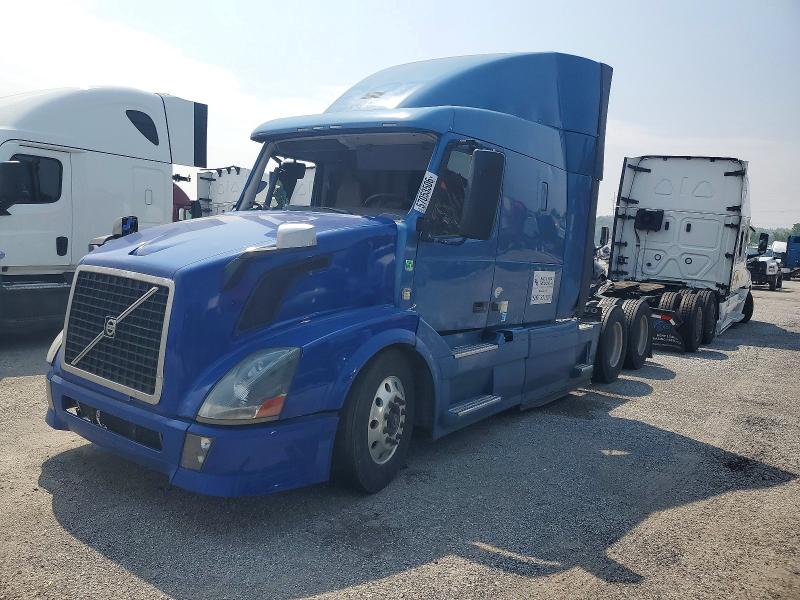 2014 Volvo Vn მანქანა იყიდება აუქციონზე, vin: 4V4NC9EG7EN153626, აუქციონის ნომერი: 57053506