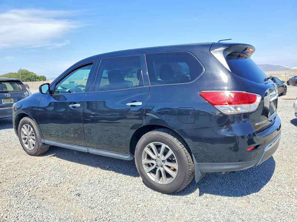 62472496 :رقم المزاد ، 5N1AR2MN6FC619054 vin ، 2015 Nissan Pathfinder مزاد بيع
