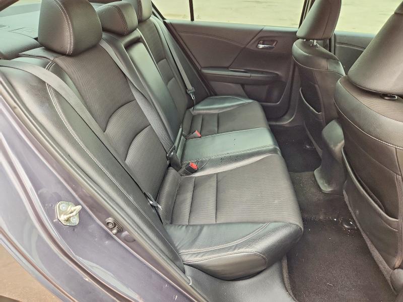 60987576 :رقم المزاد ، 1HGCR2F54HA129352 vin ، 2017 Honda Accord مزاد بيع