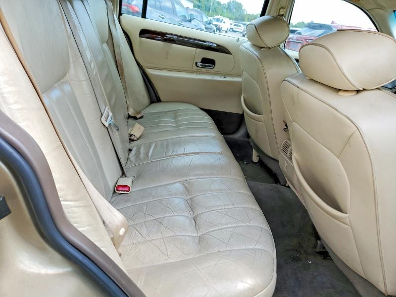 Продаж на аукціоні авто 1998 Lincoln Town Car, vin: 1LNFM81W0WY692993, номер лоту: 61982386
