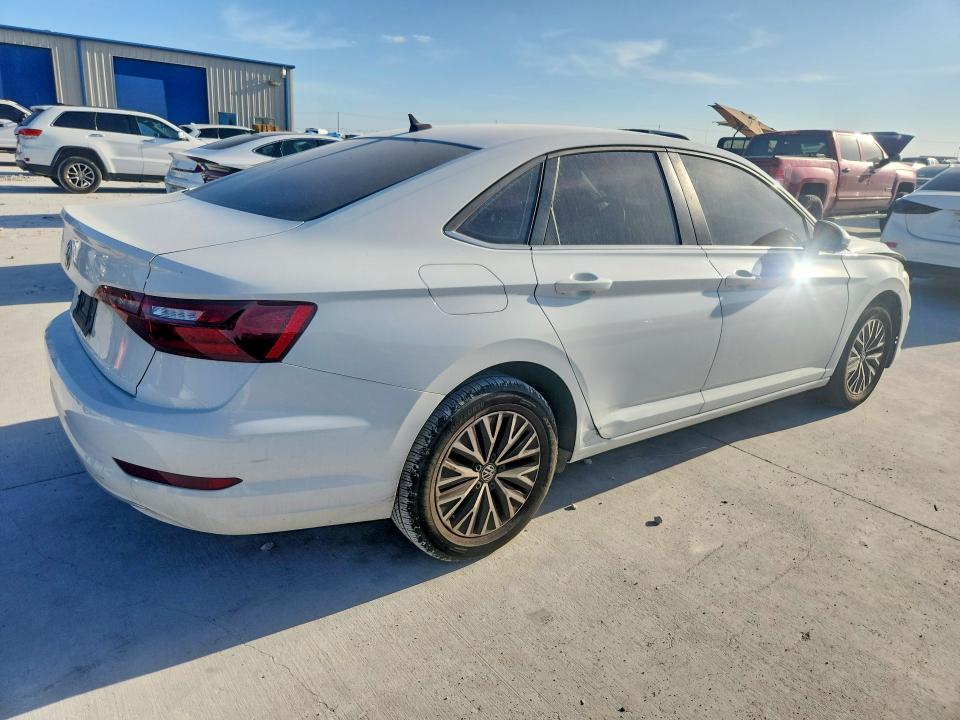62906346 :رقم المزاد ، 3VWC57BU6MM013276 vin ، 2021 Volkswagen Jetta مزاد بيع