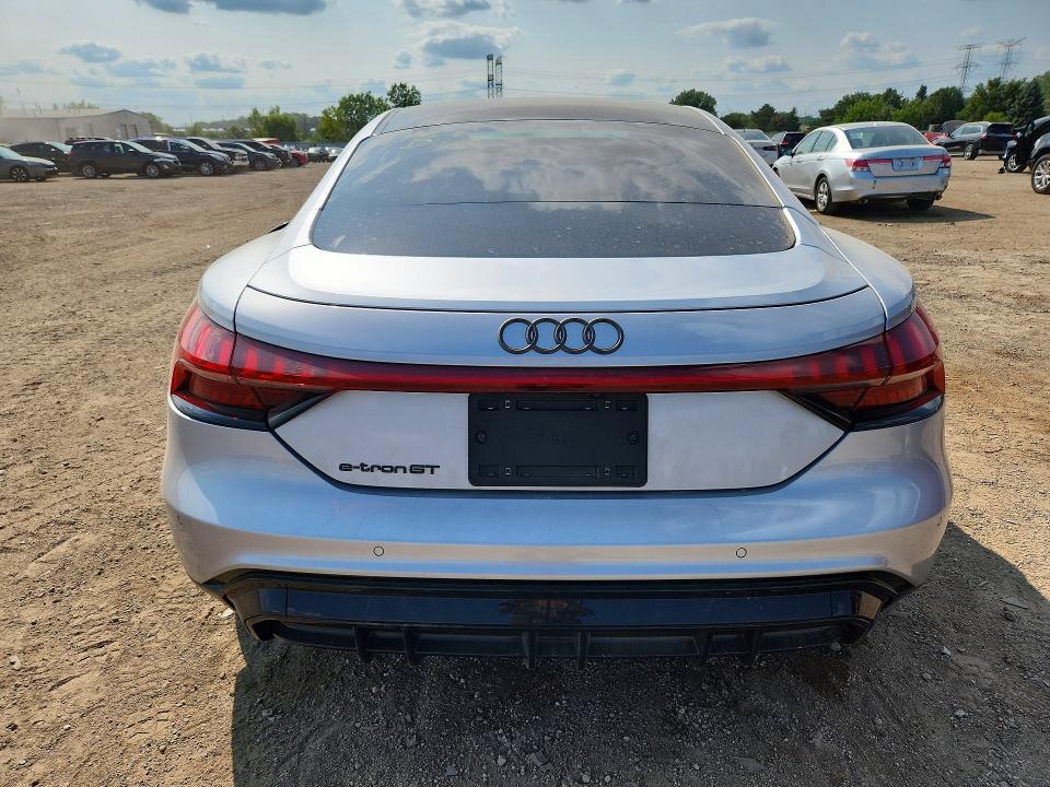 Продажа на аукционе авто 2022 Audi E-tron Gt, vin: WAUCJBFWXN7001539, номер лота: 62405646
