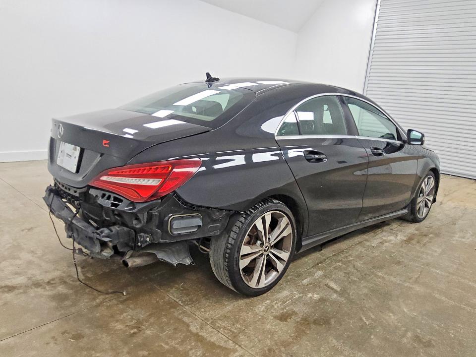 85771075 :رقم المزاد ، WDDSJ4EB8KN742911 vin ، 2019 Mercedes-benz Cla مزاد بيع