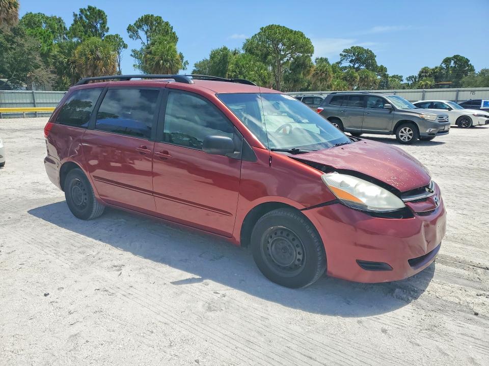 60743956 :رقم المزاد ، 5TDKK4CC3AS323506 vin ، 2010 Toyota Sienna مزاد بيع