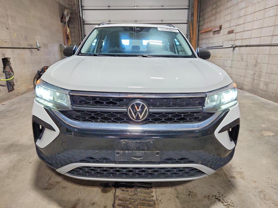 60034766 :رقم المزاد ، 3VVMX7B29NM087620 vin ، 2022 Volkswagen Taos مزاد بيع