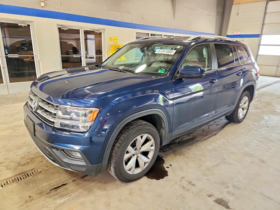 61361666 :رقم المزاد ، 1V2KR2CA1JC581215 vin ، 2018 Volkswagen Atlas مزاد بيع