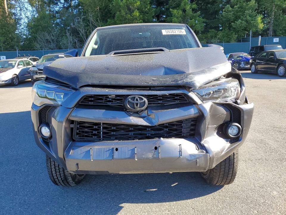 59382106 :رقم المزاد ، JTEBU5JRXH5466245 vin ، 2017 Toyota 4runner مزاد بيع