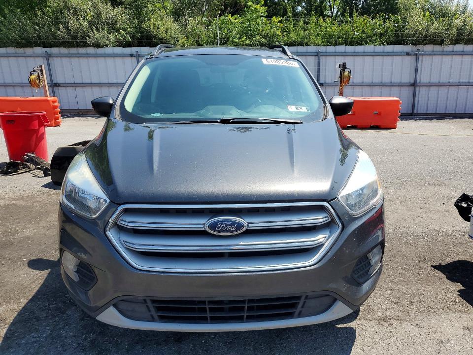 2018 Ford Escape მანქანა იყიდება აუქციონზე, vin: 1FMCU9GD4JUC54024, აუქციონის ნომერი: 61905906