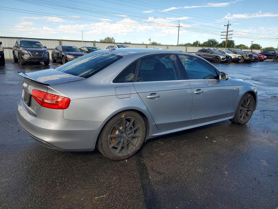59396596 :رقم المزاد ، WAUFFAFL3FN023586 vin ، 2015 Audi A4 مزاد بيع