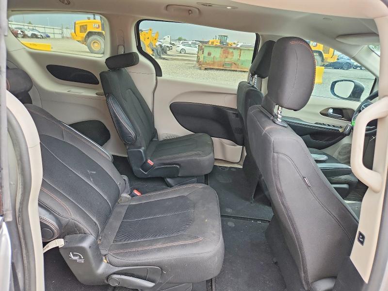 62902956 :رقم المزاد ، 2C4RC1DG3HR517628 vin ، 2017 Chrysler Pacifica مزاد بيع