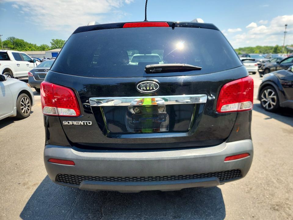 60978556 :رقم المزاد ، 5XYKT4A29BG174783 vin ، 2011 Kia Sorento مزاد بيع