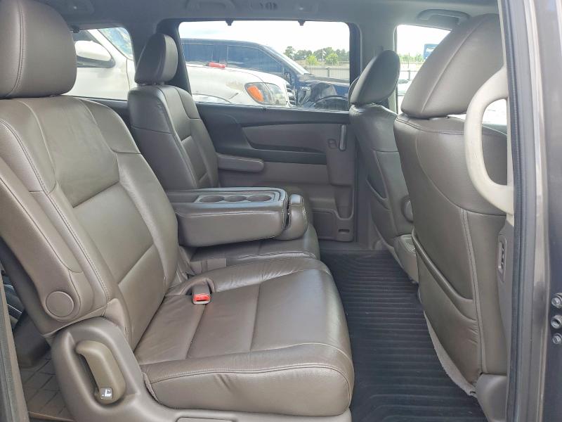 61584726 :رقم المزاد ، 5FNRL5H69DB044168 vin ، 2013 Honda Odyssey مزاد بيع