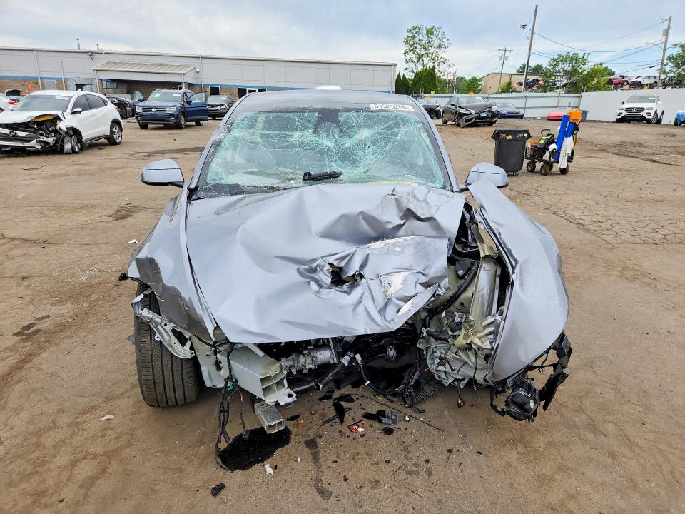 61525206 :رقم المزاد ، 7SAYGDEE1TF325808 vin ، 2026 Tesla Model Y مزاد بيع