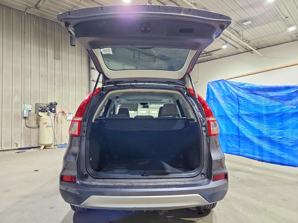61601006 :رقم المزاد ، 5J6RM4H55FL084000 vin ، 2015 Honda Cr-v مزاد بيع