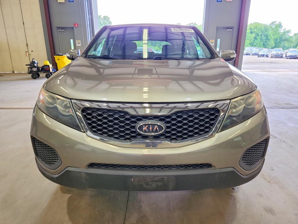 62386966 :رقم المزاد ، 5XYKT3A19DG355290 vin ، 2013 Kia Sorento مزاد بيع