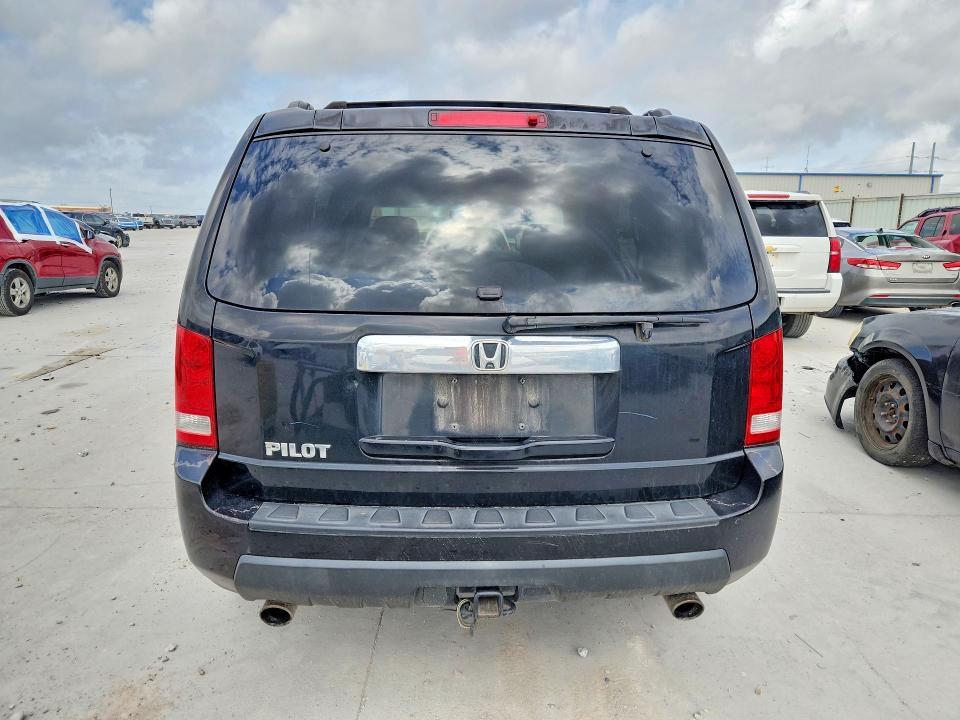 61689156 :رقم المزاد ، 5FNYF3H46BB007520 vin ، 2011 Honda Pilot مزاد بيع