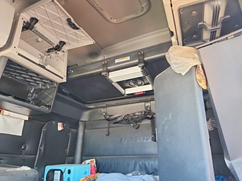 Продажа на аукционе авто 2026 Freightliner Cascadia 126, vin: 3AKJHHDR1TSWP7286, номер лота: 61210646