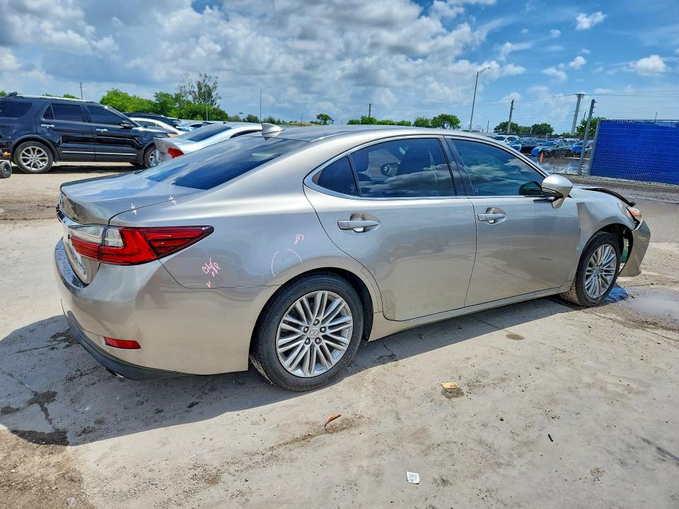 2016 Lexus Es მანქანა იყიდება აუქციონზე, vin: 58ABK1GG0GU018467, აუქციონის ნომერი: 62239446