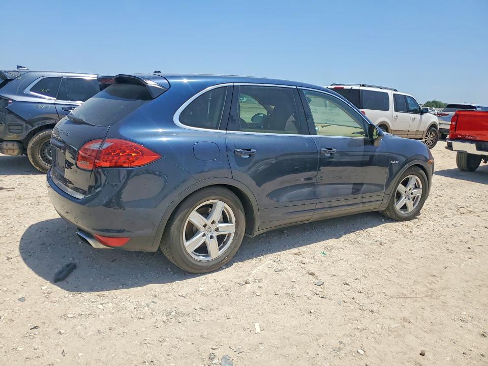 Продаж на аукціоні авто 2011 Porsche Cayenne, vin: WP1AE2A29BLA94199, номер лоту: 61703146