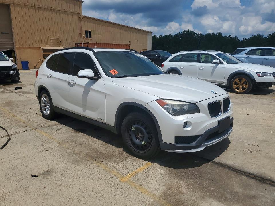 60315956 :رقم المزاد ، WBAVL1C52FVY40199 vin ، 2015 Bmw X1 مزاد بيع