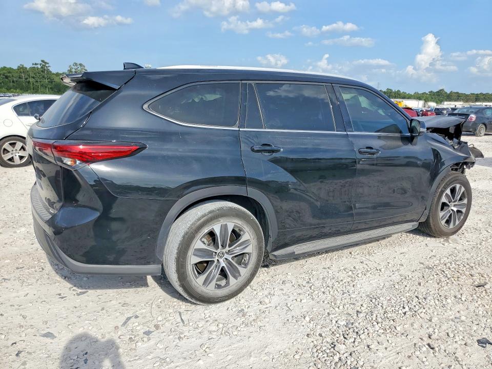 Aukcja sprzedaży 2022 Toyota Highlander, vin: 5TDGZRAH2NS549152, numer aukcji: 62345126