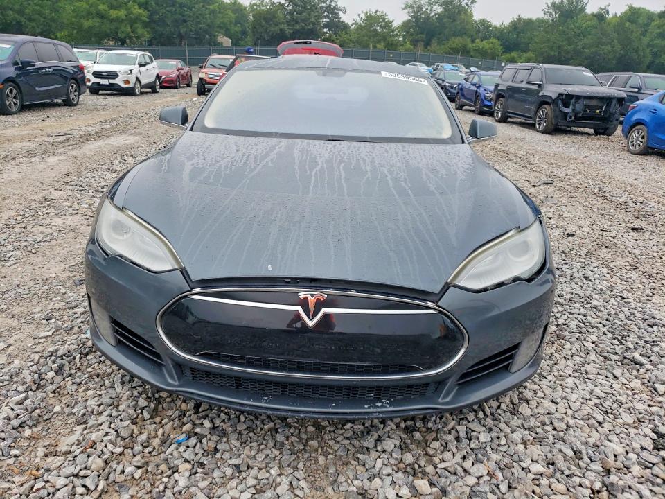 2013 Tesla Model S მანქანა იყიდება აუქციონზე, vin: 5YJSA1AC2DFP10190, აუქციონის ნომერი: 50539566