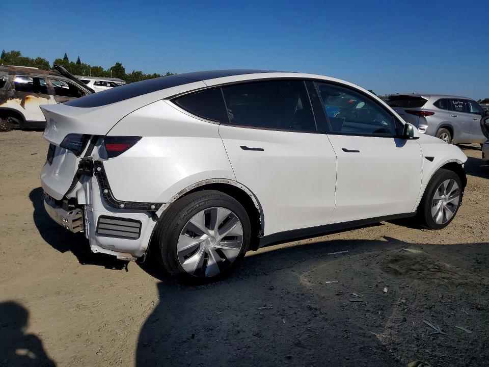 2024 Tesla Model Y მანქანა იყიდება აუქციონზე, vin: 7SAYGDED0RF055177, აუქციონის ნომერი: 60688076