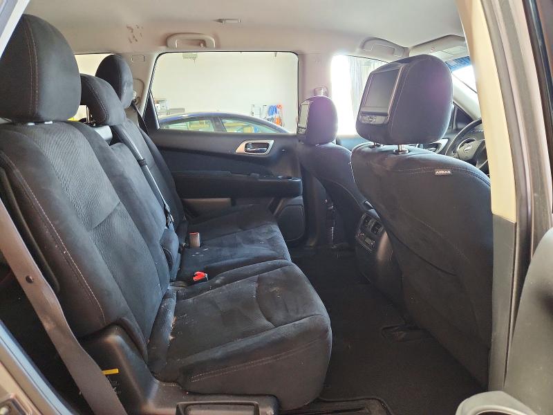 61531996 :رقم المزاد ، 5N1AR2MM1FC699175 vin ، 2015 Nissan Pathfinder مزاد بيع