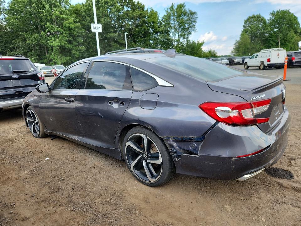 Продажа на аукционе авто 2018 Honda Accord, vin: 1HGCV1F3XJA215288, номер лота: 60611856
