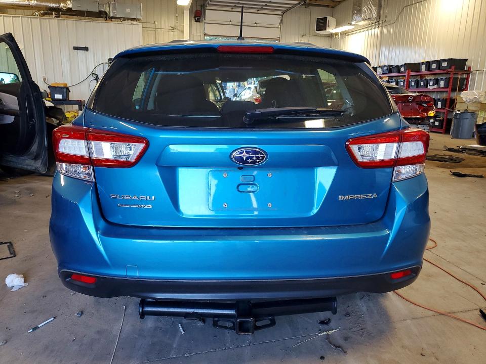 61016616 :رقم المزاد ، 4S3GTAA60J1725379 vin ، 2018 Subaru Impreza مزاد بيع