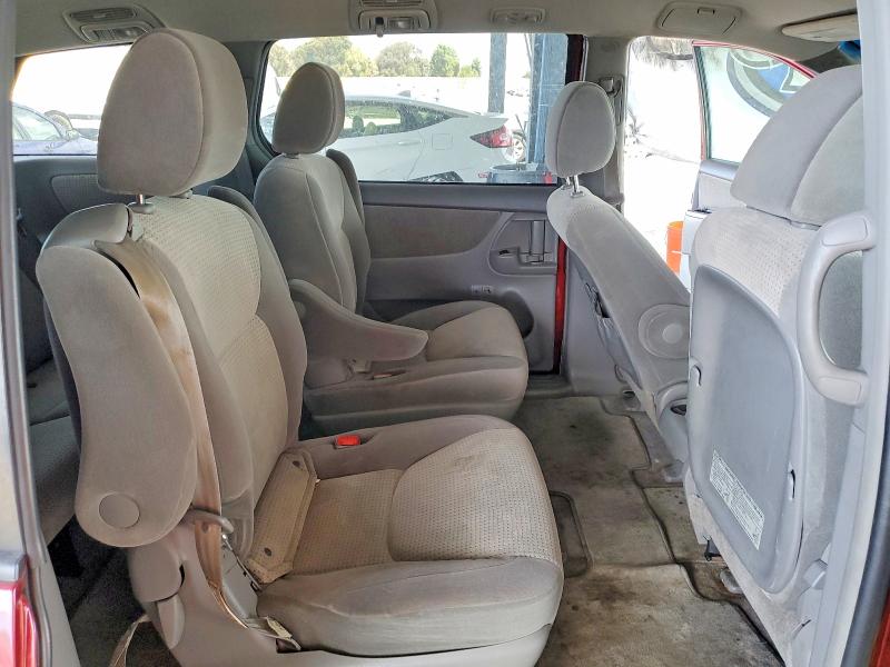 2010 Toyota Sienna მანქანა იყიდება აუქციონზე, vin: 5TDKK4CC3AS314076, აუქციონის ნომერი: 61086686