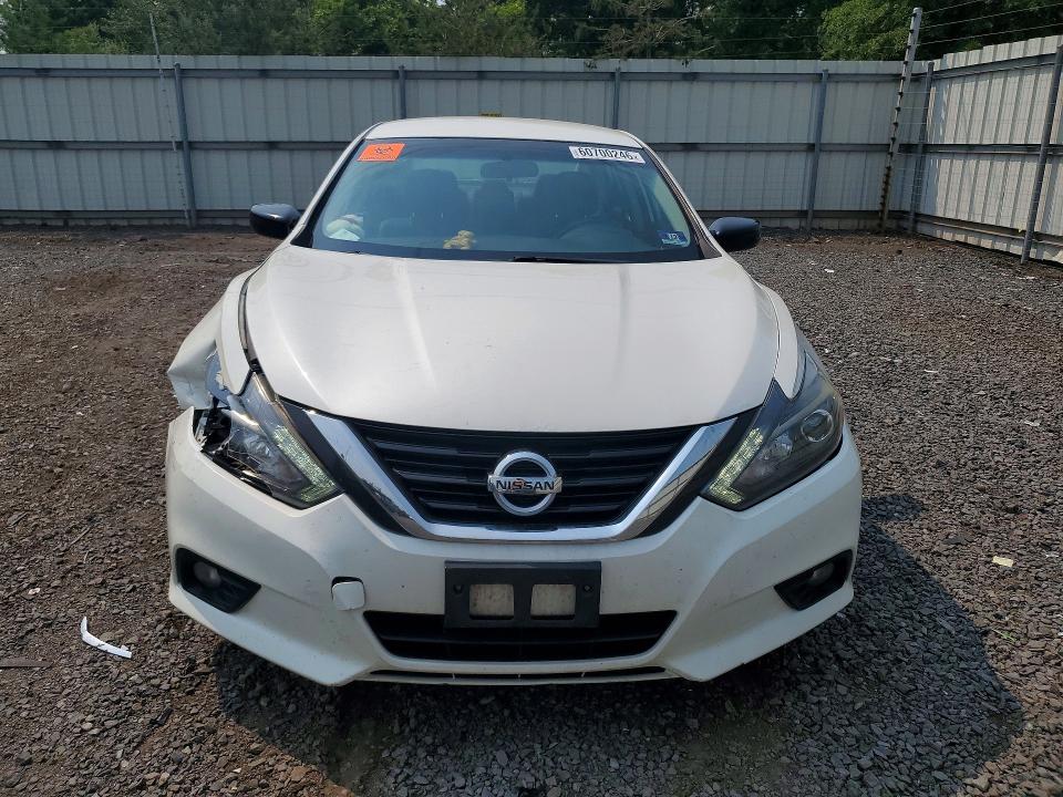 Продажа на аукционе авто 2017 Nissan Altima, vin: 1N4AL3AP0HC472269, номер лота: 60700246