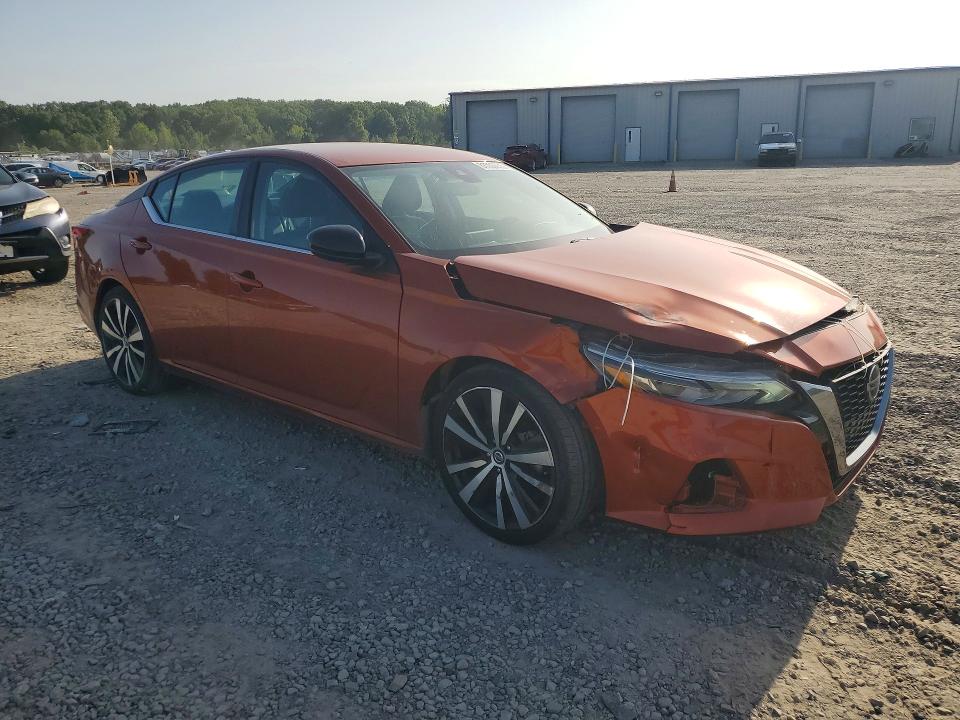 61556636 :رقم المزاد ، 1N4BL4CV1NN382019 vin ، 2022 Nissan Altima مزاد بيع