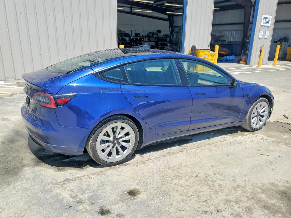 Auction sale of the 2022 Tesla Model 3, vin: 5YJ3E1EA6NF369895, lot number: 63508856