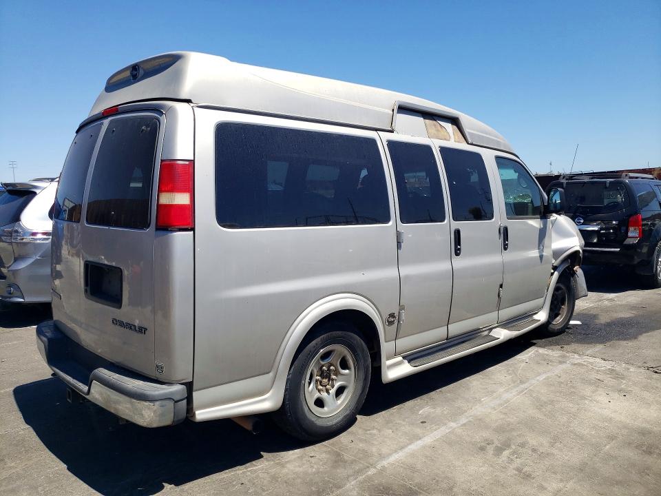 60083556 :رقم المزاد ، 1GBFG15T751243891 vin ، 2005 Chevrolet Express G1500 مزاد بيع