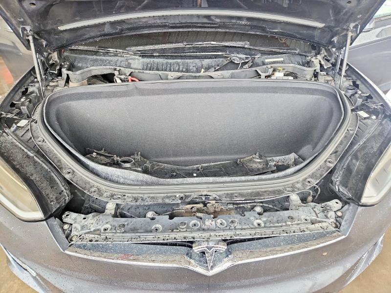 Продаж на аукціоні авто 2018 Tesla Model X, vin: 5YJXCDE44JF081127, номер лоту: 61046746