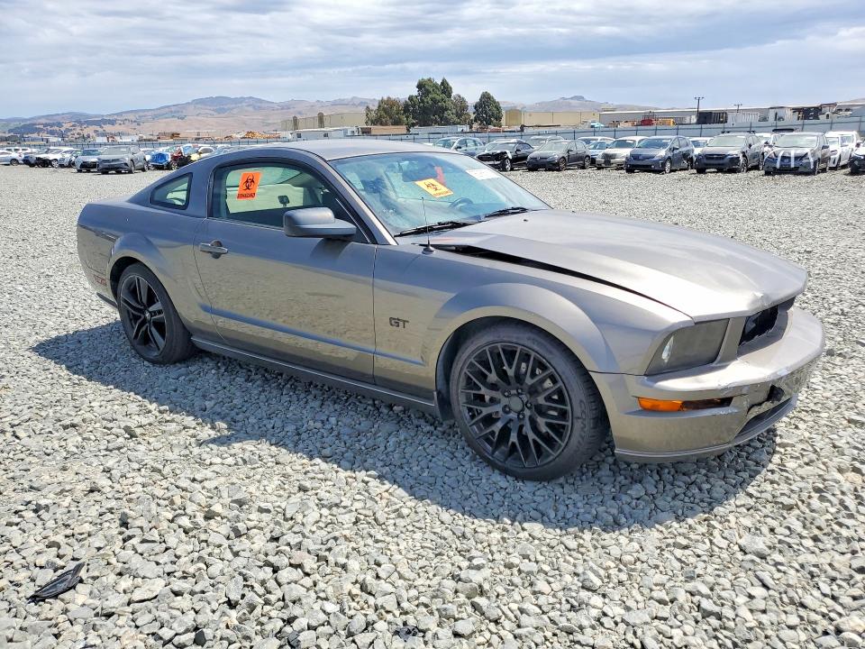 2005 Ford Mustang მანქანა იყიდება აუქციონზე, vin: 1ZVFT82H055190246, აუქციონის ნომერი: 76296615