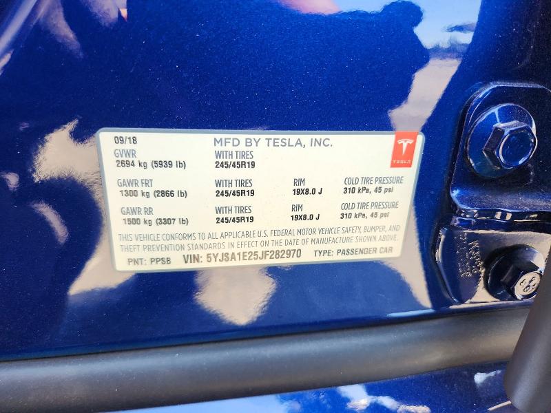61093236 :رقم المزاد ، 5YJSA1E25JF282970 vin ، 2018 Tesla Model S مزاد بيع