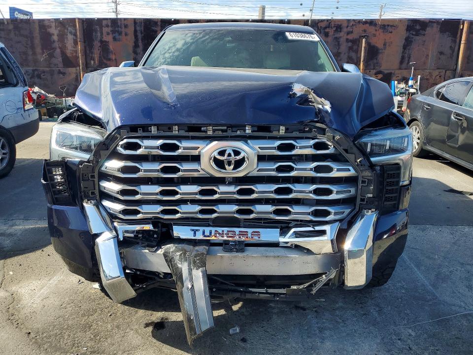Продажа на аукционе авто 2022 Toyota Tundra, vin: 5TFMA5BC9NX001519, номер лота: 61038676