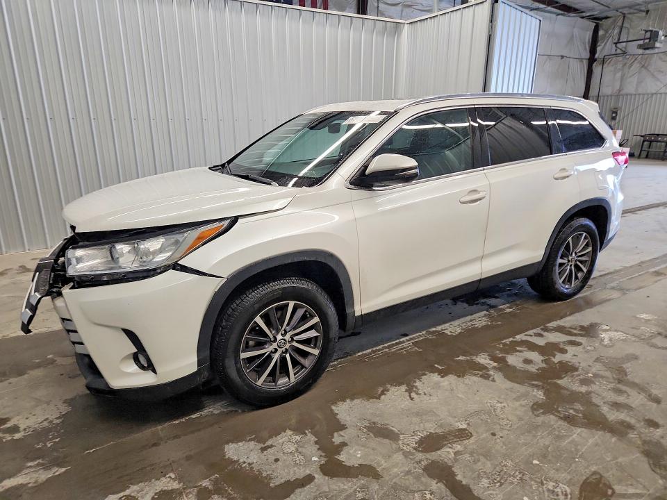 Продажа на аукционе авто 2019 Toyota Highlander, vin: 5TDKZRFH5KS314100, номер лота: 62390226