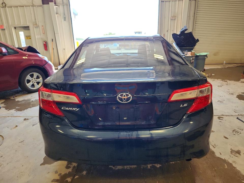 59395776 :رقم المزاد ، 4T4BF1FK6ER377293 vin ، 2014 Toyota Camry مزاد بيع