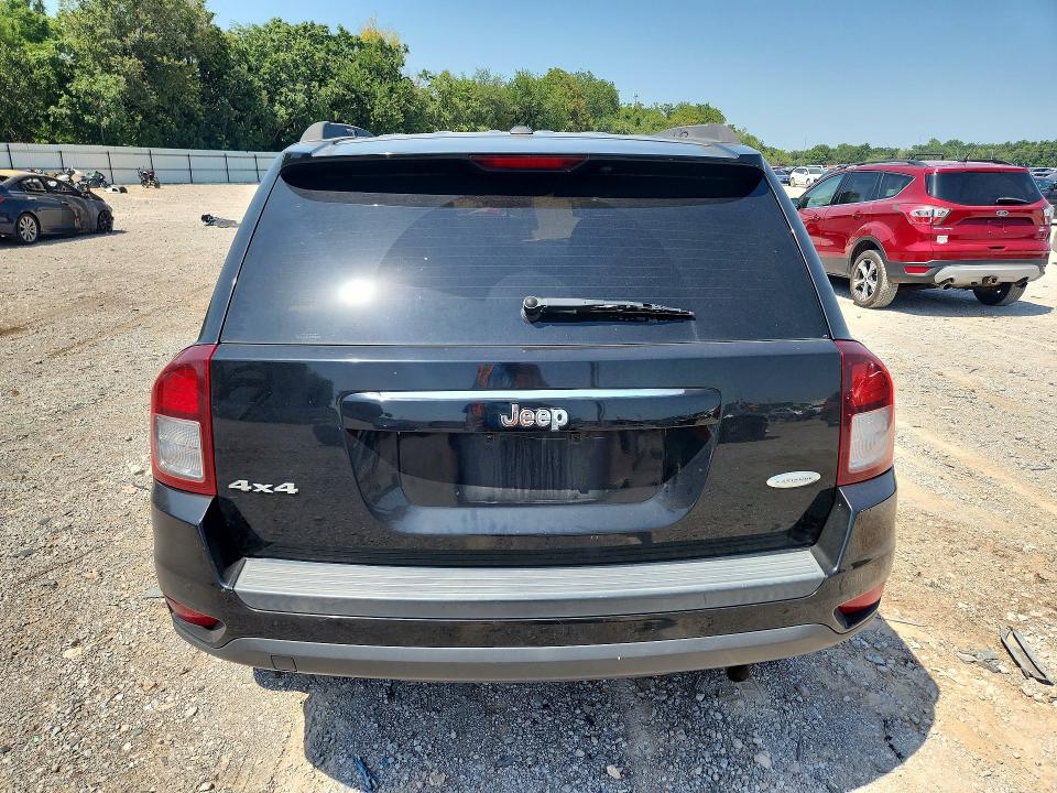 61228206 :رقم المزاد ، 1C4NJDEB0HD191556 vin ، 2017 Jeep Compass مزاد بيع