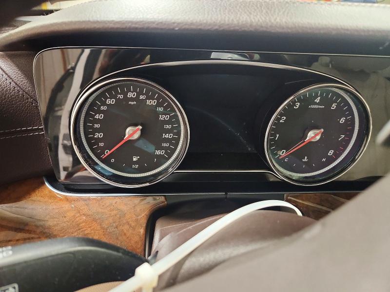 60497186 :رقم المزاد ، WDDZF4KB6JA392396 vin ، 2018 Mercedes-benz E مزاد بيع