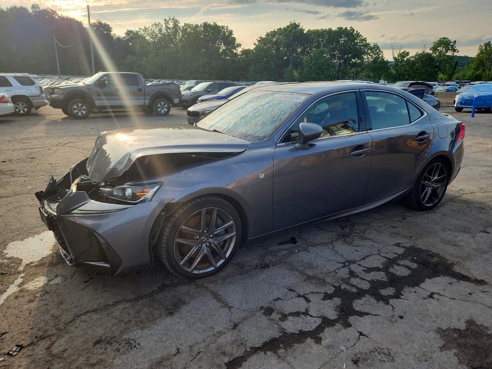 61965036 :رقم المزاد ، JTHC81D2XJ5030164 vin ، 2018 Lexus Is مزاد بيع