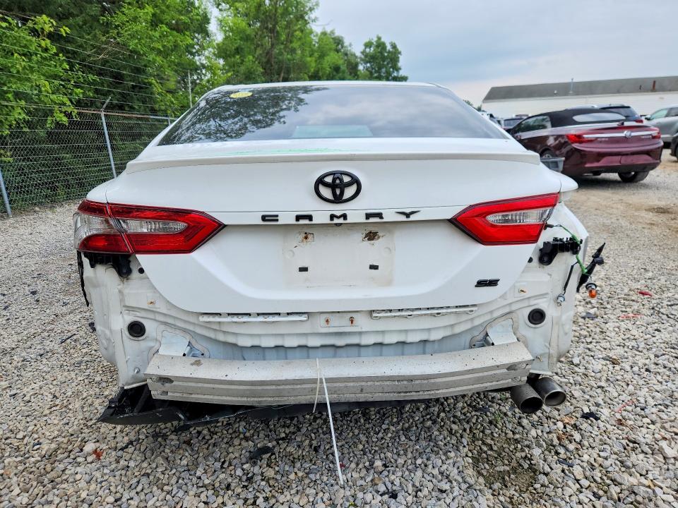 2018 Toyota Camry მანქანა იყიდება აუქციონზე, vin: 4T1B11HK6JU641452, აუქციონის ნომერი: 60435976