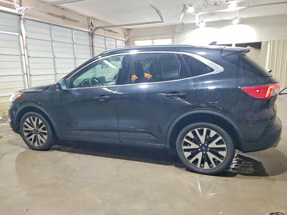 Продажа на аукционе авто 2020 Ford Escape, vin: 1FMCU9J97LUA80358, номер лота: 61247316