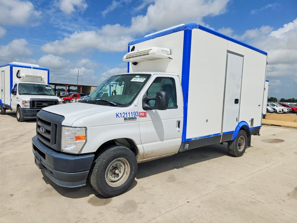 60671616 :رقم المزاد ، 1FDWE3FK2PDD14821 vin ، 2023 Ford E350 مزاد بيع
