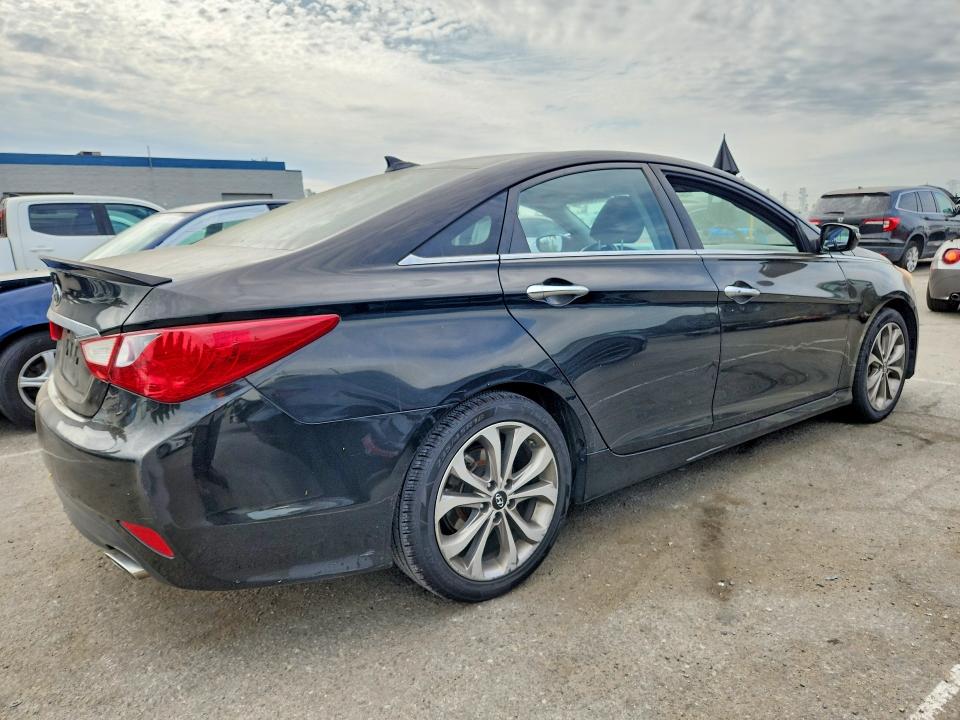 61756016 :رقم المزاد ، 5NPEC4ACXEH924985 vin ، 2014 Hyundai Sonata مزاد بيع