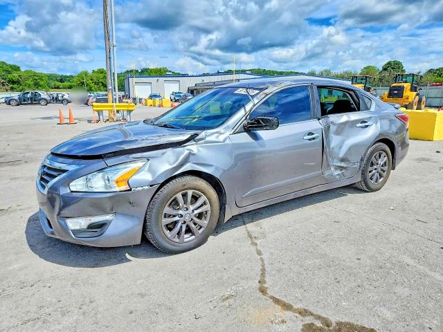 2015 Nissan Altima მანქანა იყიდება აუქციონზე, vin: 1N4AL3AP1FN919760, აუქციონის ნომერი: 58749636